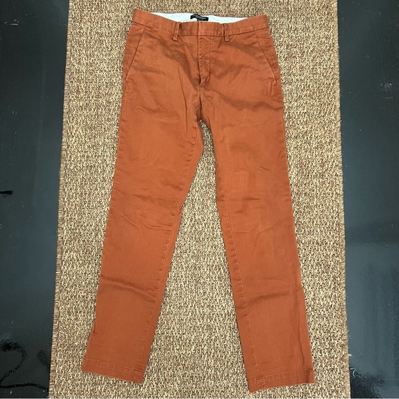 Banana Republic Aiden Slim fit Chino 31 x34 - Picture 2 of 6